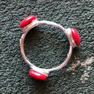 Red Stone Silver wire Bangle petite